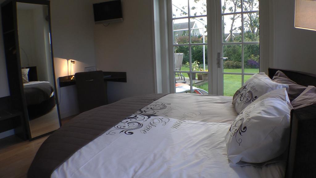 Bed And Breakfast Hoeve Chapeau Katwoude Camera foto