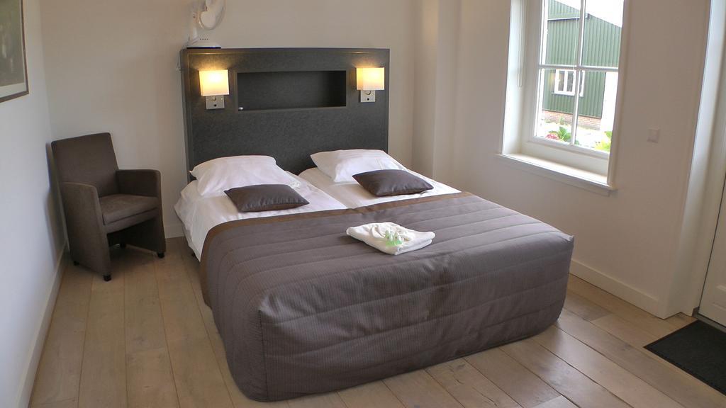 Bed And Breakfast Hoeve Chapeau Katwoude Camera foto